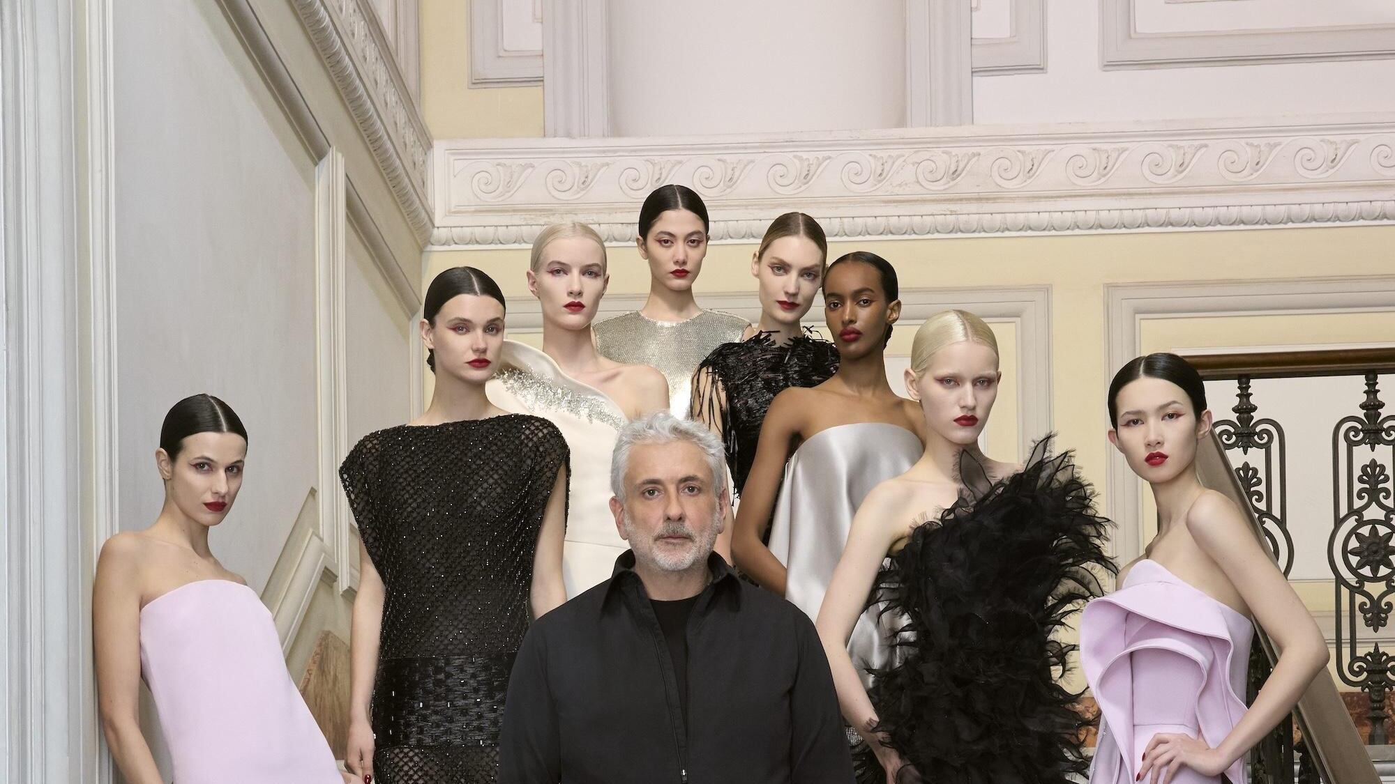 Ricami, fiori e organza: è un film l'alta moda di Antonio Grimaldi