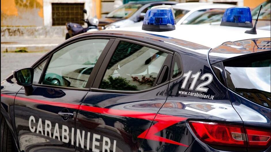 "Mi ha strappato la mascherina, poi...". Così l'uomo violentava le tirocinanti