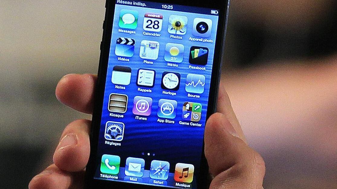Code infinite e prezzi pure: per l'iPhone non c'è crisi