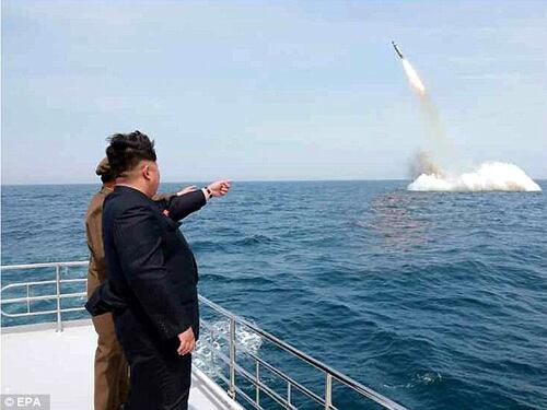 Corea del Nord, lanciato missile da un sottomarino