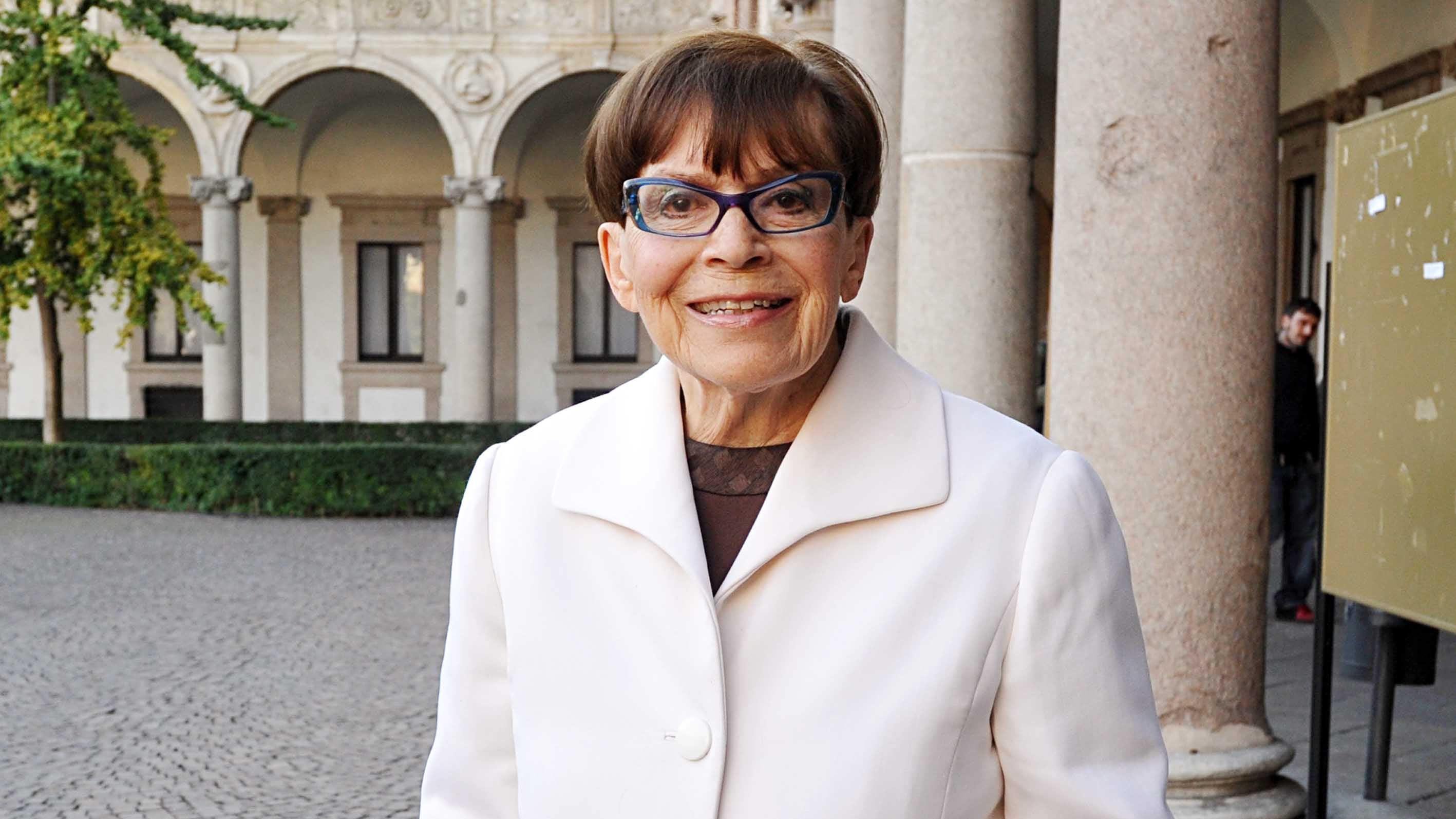 Franca Valeri: "La vecchiaia è una vacanza ma che brutto 'sto mondo"