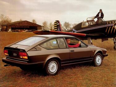 Alfa Romeo GTV6, guarda la gallery 1
