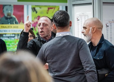 "Avete mentito alla popolazione", Antonella Viola contestata da un no vax alla Fiera del Libro 1
