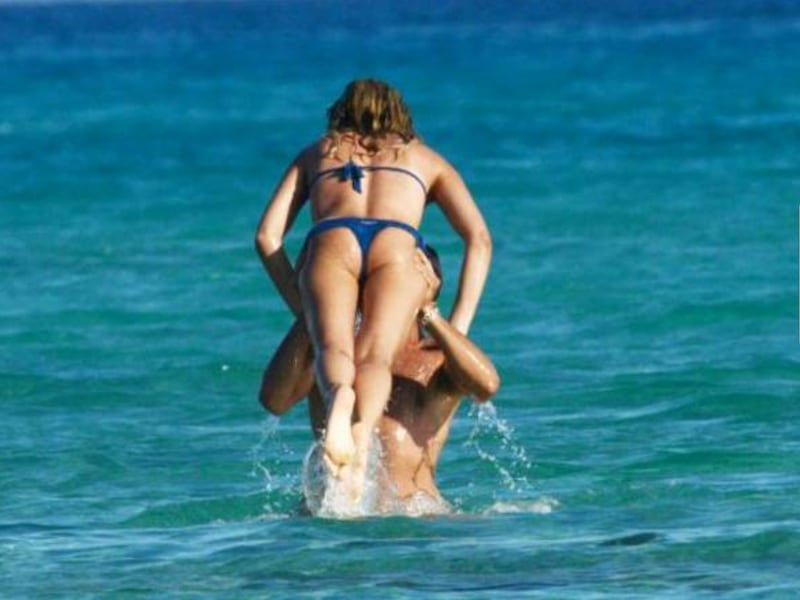 Costanza Caracciolo e Primo Reggiani al mare 12