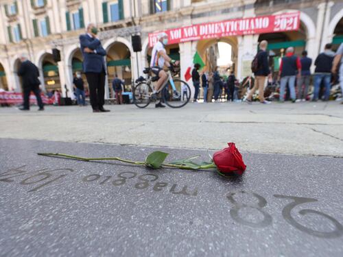 Aveva 16 anni, ora ha un nuovo nome: chi è Toffaloni, a processo per la strage di Brescia