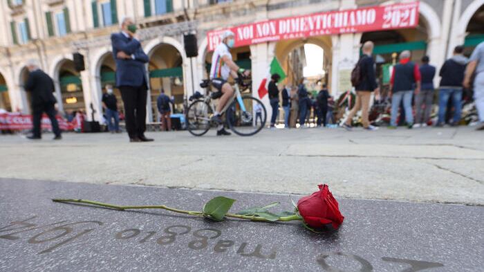 Aveva 16 anni, ora ha un nuovo nome: chi è Toffaloni, a processo per la strage di Brescia