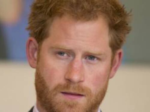 "Non sposare Meghan". E il principe Harry lo "banna" dagli amici