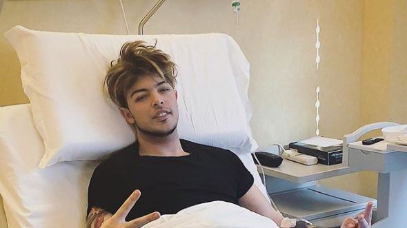 Stash dei The Kolors ricoverato in ospedale