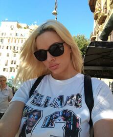 Ria Antoniou bollente per il calendario For Men 2018 20