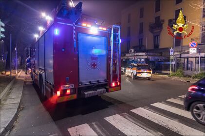 Pauroso incidente stradale tra due auto in viale Bligny, a Milano 6