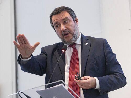 "Stop agli scioperi selvaggi". Arriva la stretta di Salvini: pugno duro per il Giubileo