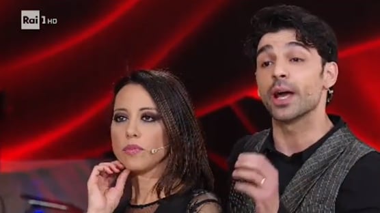 "Mi va bene, ma lasciaci giocare". Duro scontro in diretta a Ballando