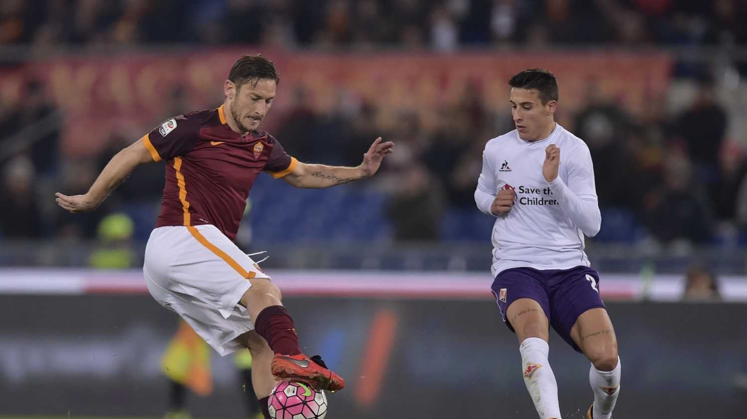 La Roma umilia la Fiorentina. Totti torna in campo