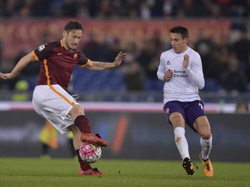 La Roma umilia la Fiorentina. Totti torna in campo