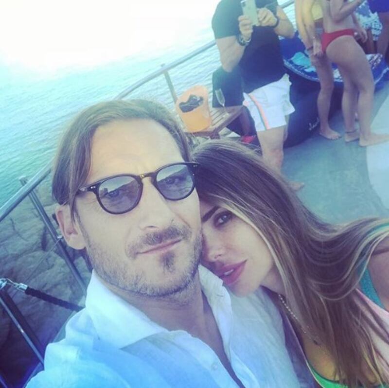 Francesco Totti e Ilary Blasi, le foto più belle 6