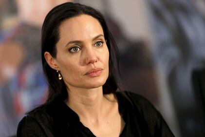 Angelina Jolie troppo magra, Brad Pitt le lancia un ultimatum 35