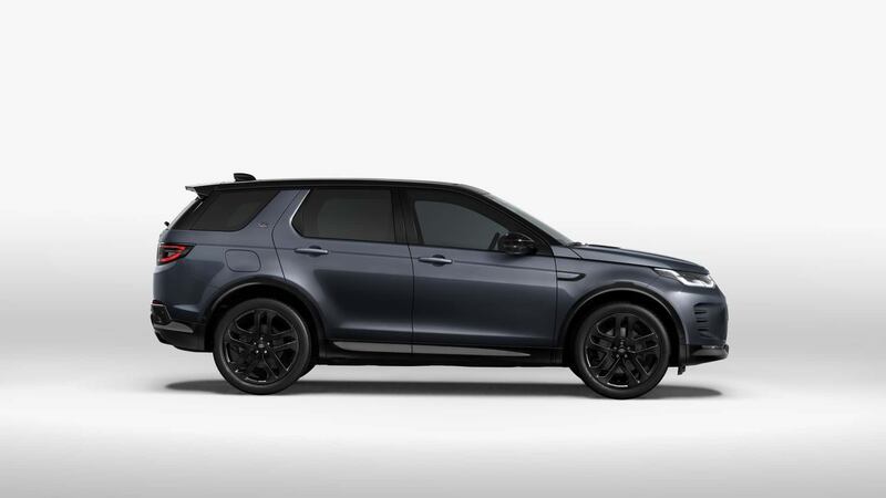 Land Rover Discovery Sport 2023, guarda tutte le foto 14
