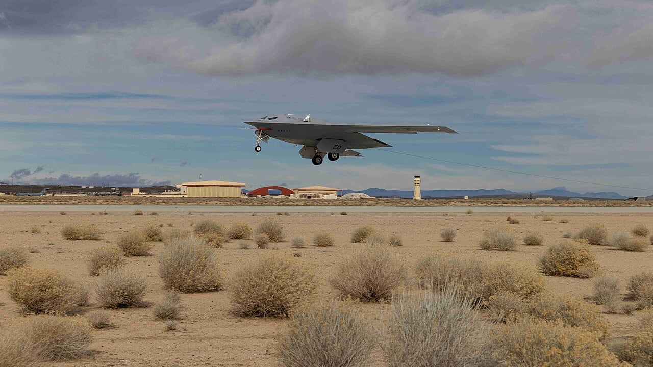Entra in scena il secondo B-21 Raider: il bombardiere stealth Usa che cambia la deterrenza