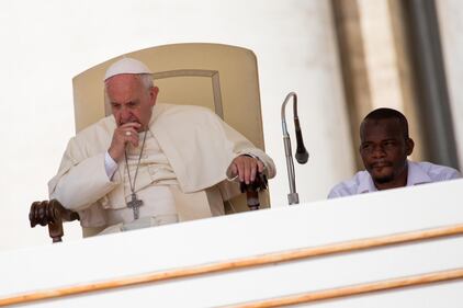 Papa Francesco con gli immigrati in San Pietro 15