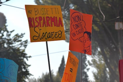 Manifestazione studentesca contro il governo a Roma 3