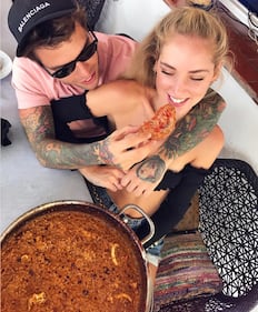 Chiara Ferragni hot, ragnatela sul seno 13