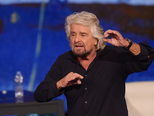 Beppe sogna da Vannacci della sinistra contro gli “impuri”