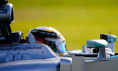 Formula 1, in Australia le iniziali di Schumi sui caschi 1