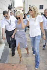 La nuova acconciatura di Pamela Anderson  al Taormina Film Fest 6
