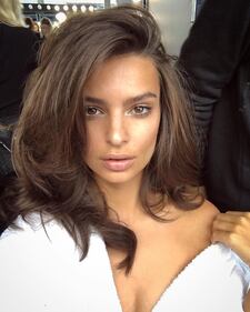 Emily Ratajkowski, sexy in accappatoio 31