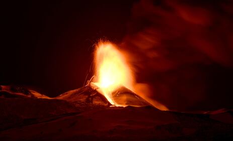Lo spettacolo dell'Etna: una nuova eruzione 6