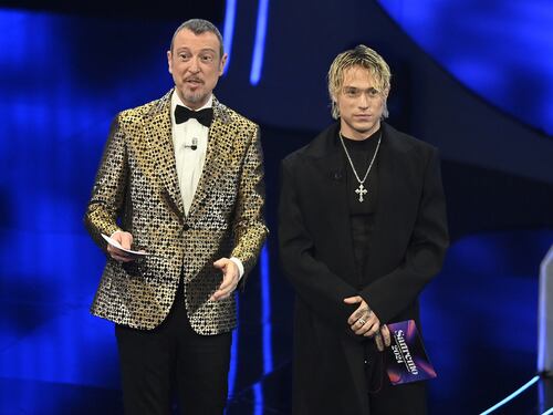Sanremo 2024: ecco il look della terza serata del Festival di Irama