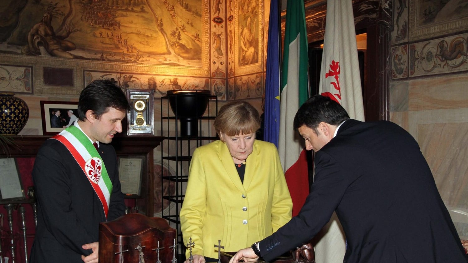 Merkel a cena da Renzi: al via il bilaterale tra paccheri e fiorentina