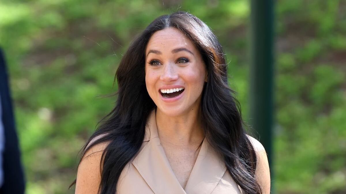 "Non abbiamo il suo numero di telefono…" Così Meghan Markle viene presa in giro ai Golden Globe