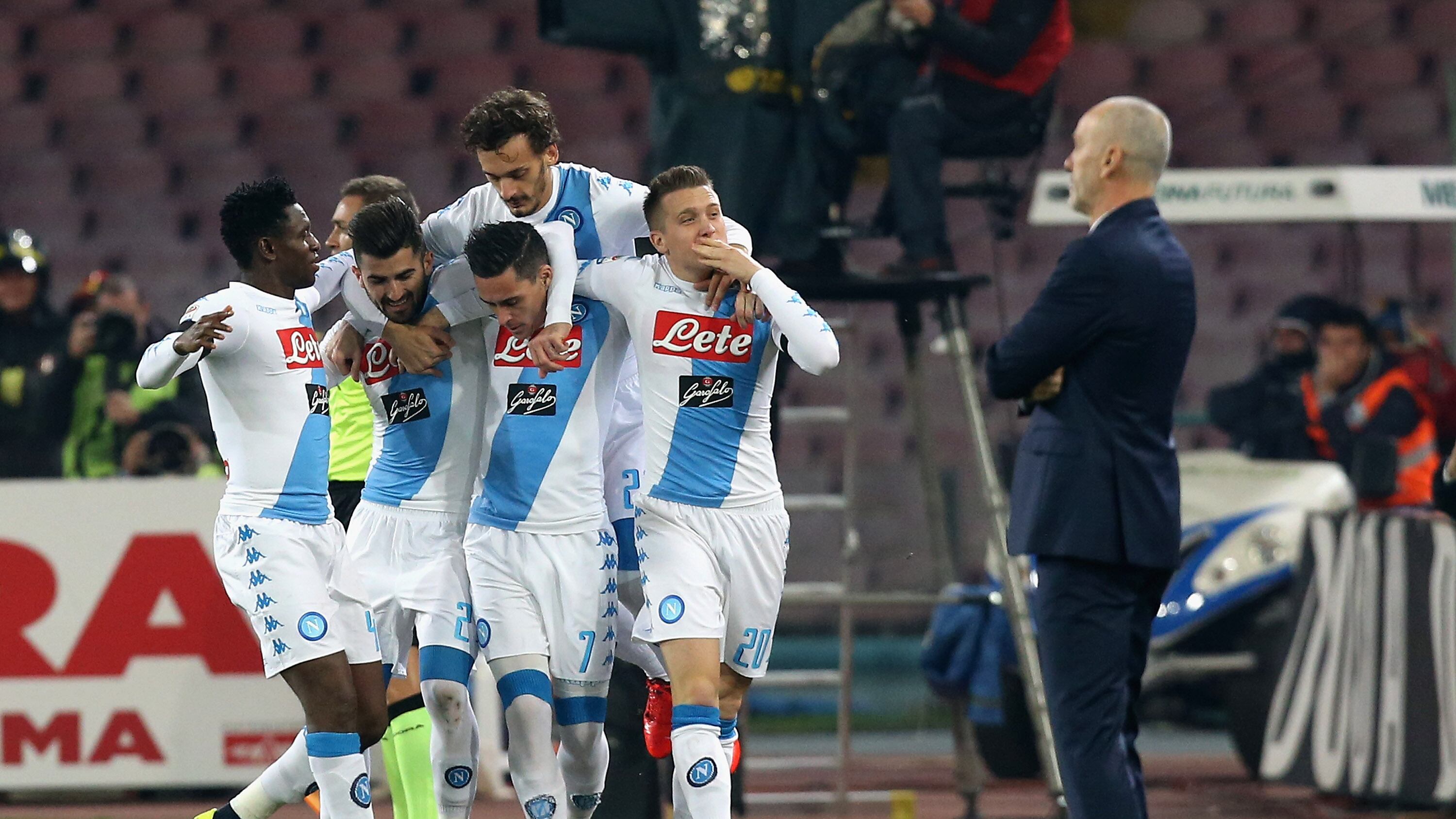 Una valanga azzurra travolge Pioli