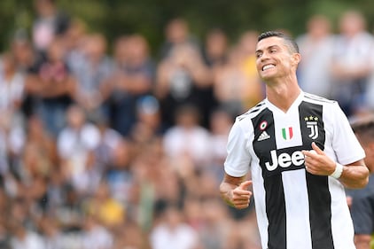 Il primo gol di Ronaldo nella amichevole di Villar Perosa 5