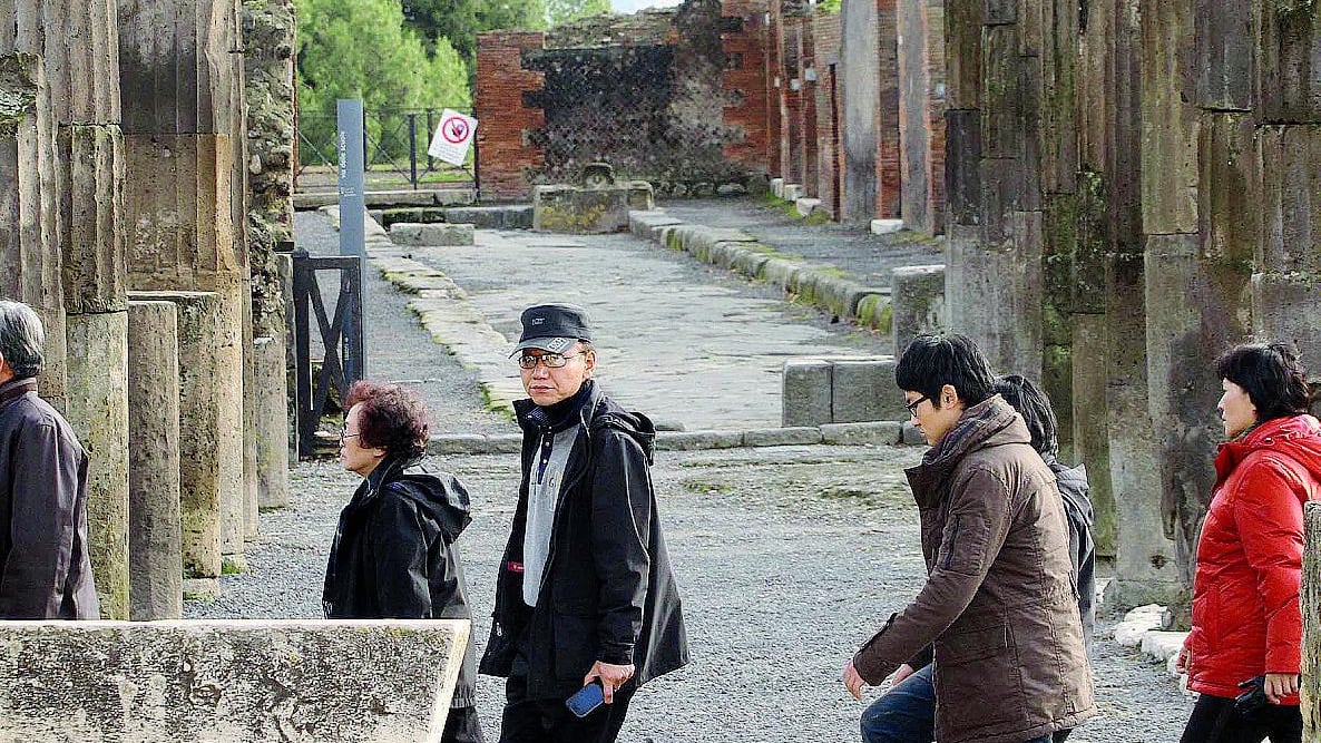 Altro crollo a Pompei, sospetti sui custodi
