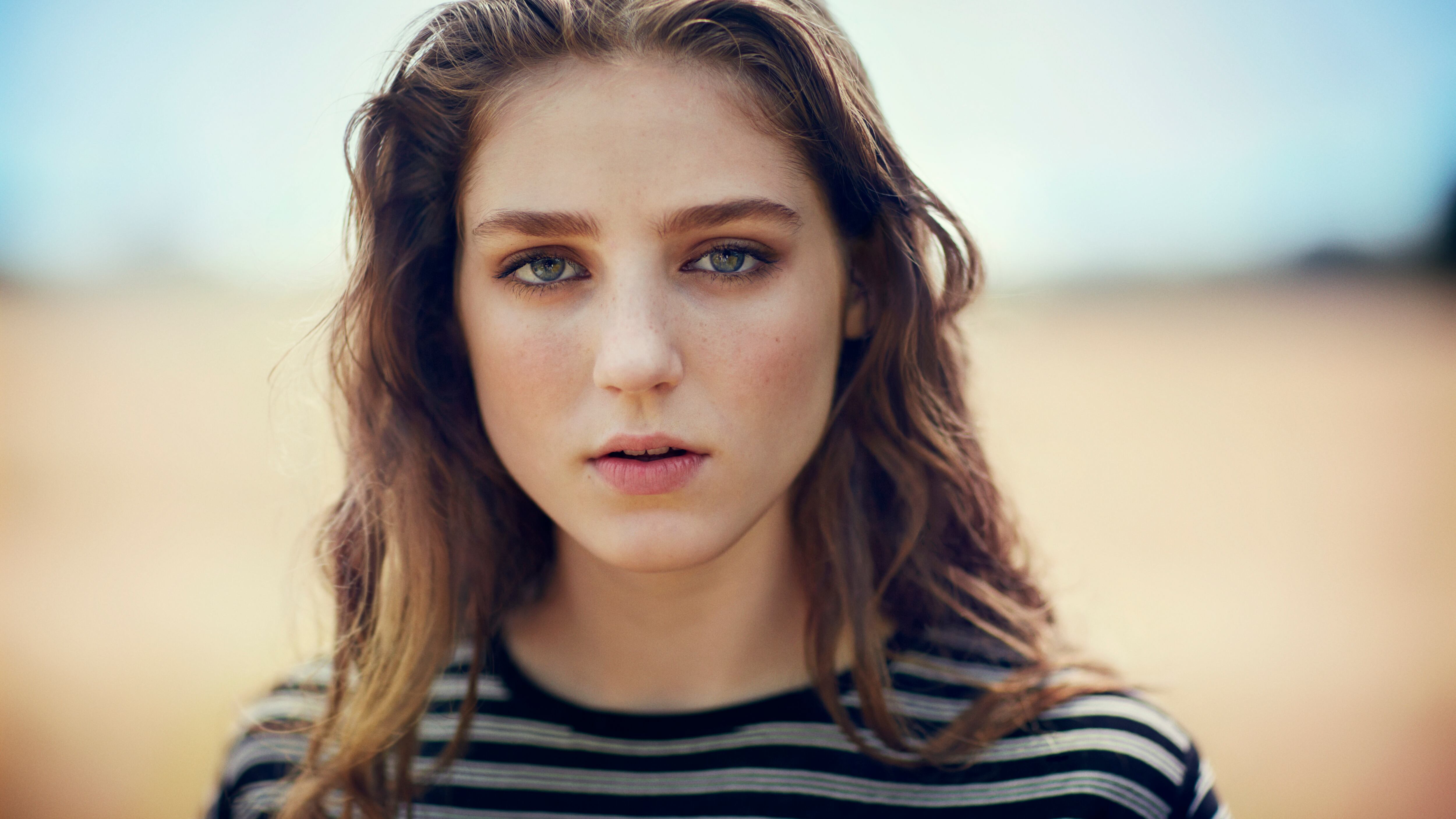 La sfida pulita di Birdy al trash di Miley Cyrus: nuda solo la mia musica