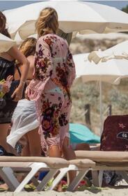 Ilary Blasi, tanga hot a Formentera 2