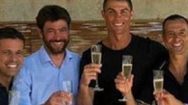 Cristiano Ronaldo, mancia da record lasciata al resort in Grecia: 20.000 euro