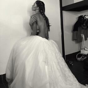 Belen Rodriguez riapre il book di foto giovanili 9