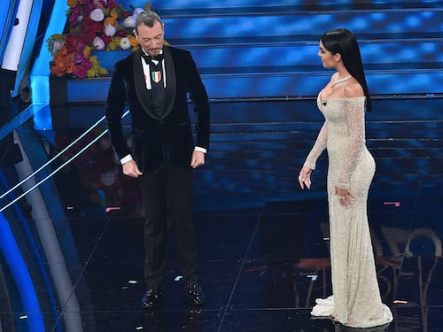 Sanremo, Georgina Rodriguez incanta tutti ma il pancino è sospetto
