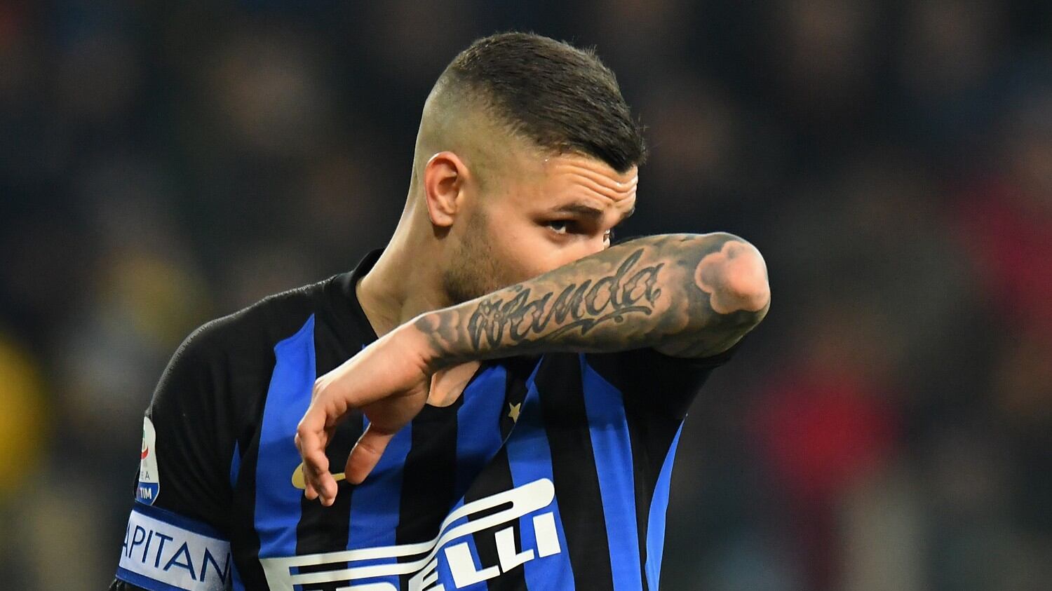 "Icardi aveva un cellulare per altre donne. Wanda furiosa"