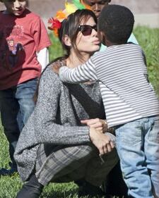 Sandra Bullock donna più bella del 2015 4