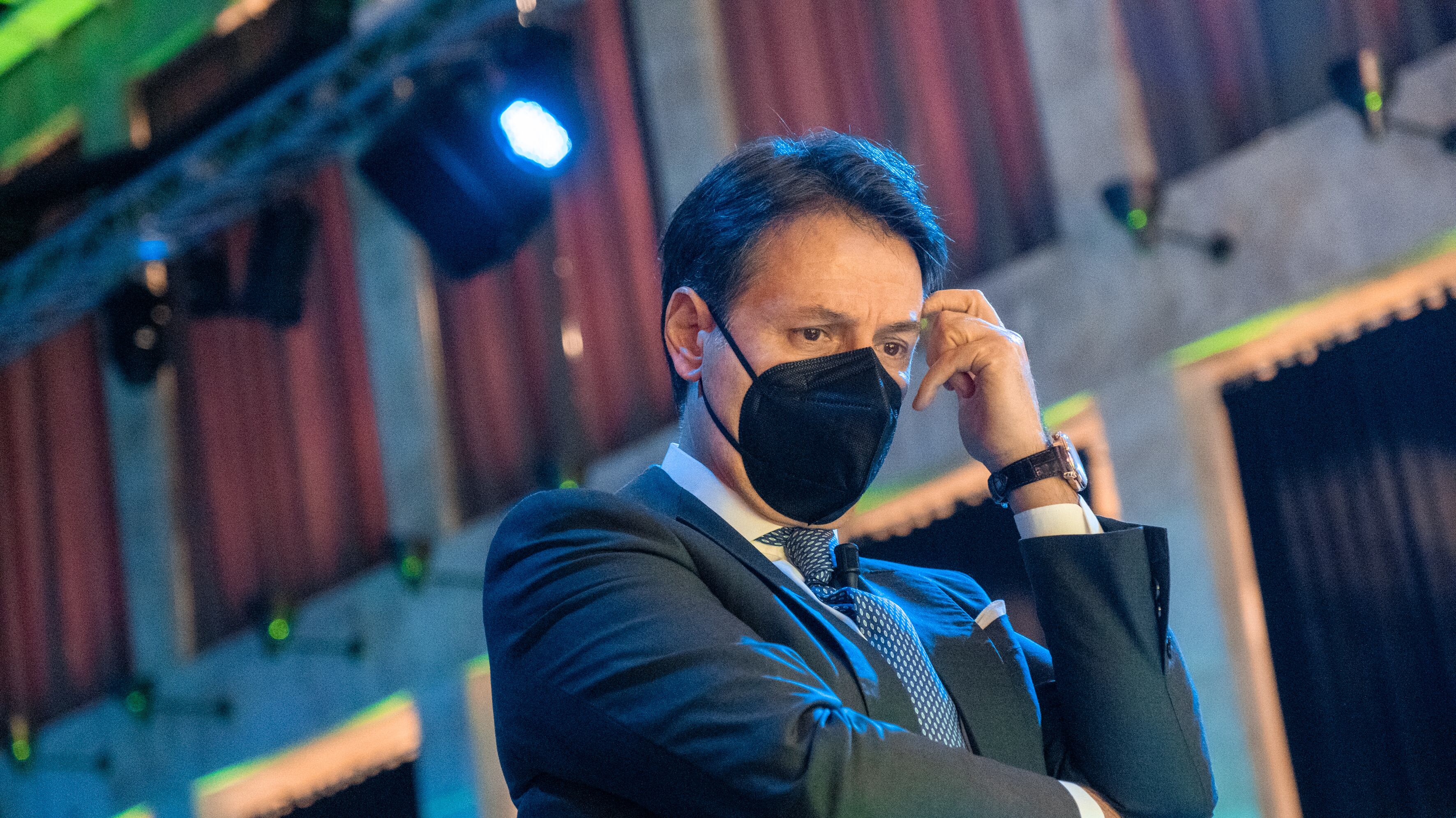 Il M5S crolla nei sondaggi: psicodramma nelle chat grilline
