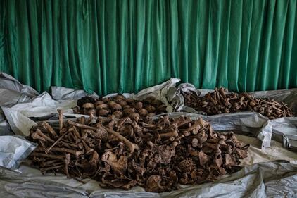 Ruanda, i giorni del genocidio nell'orrore delle fosse comuni 8
