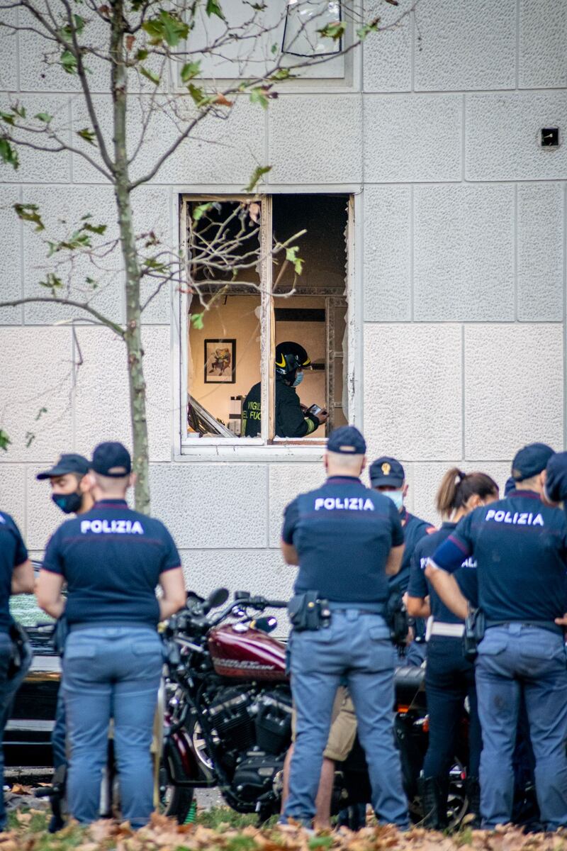 Milano, violenta esplosione in un condominio in piazzale Libia 4