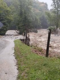 Il ponte crollato e le frane: i danni del maltempo al Nord 3