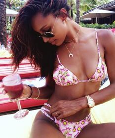 Emily Ratajkowski e le altre, ecco le regine dell'ab crack: foto 30