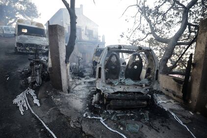 Francia, incendio in Costa Azzurra 12