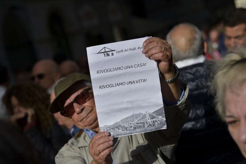 Genova, la protesta contro il governo 8